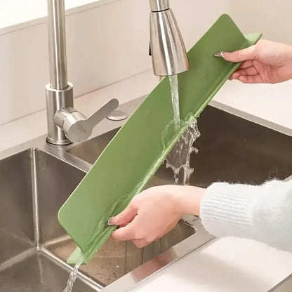 Kitchen Sink Splash Guard – Flexible Silicone