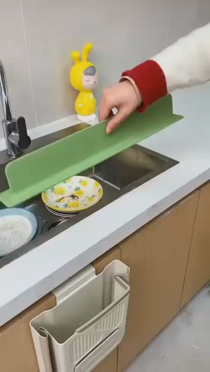 Kitchen Sink Splash Guard – Flexible Silicone